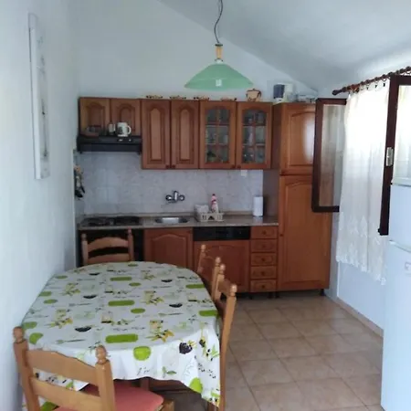 Apartments By The Sea Tri Zala, Korcula - 556 * Zrnovo