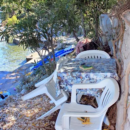Apartments By The Sea Tri Zala, Korcula - 556 *