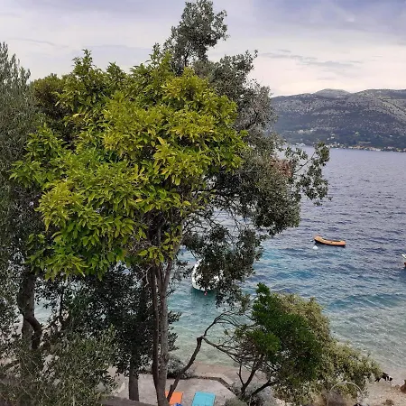 Apartment Apartments By The Sea Tri Zala, Korcula - 556 *