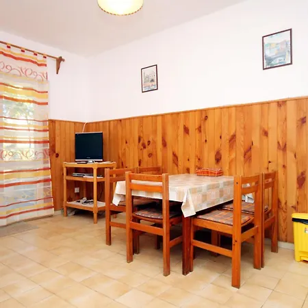 Apartments By The Sea Tri Zala, Korcula - 556 *